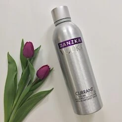 Danzka Vodka Currant 40% 1,0l -Alkohol Rabatte 25061 danzka vodka currant 40 1 0l mood 1 a90c