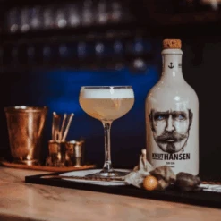 Knut Hansen Dry Gin 42% 0,5l -Alkohol Rabatte knut hansen dry gin moodbild 2